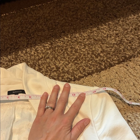 RW&CO. Elegant Off White Blazer - Picture 13 of 16